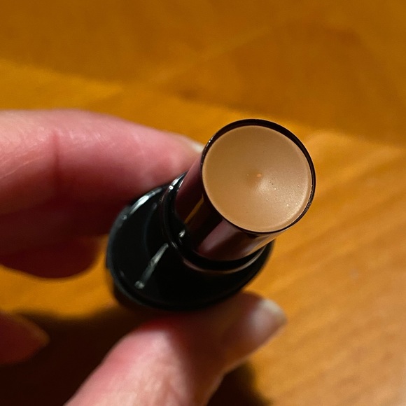 Marc Jacobs Accomplice Concealer & Touch-Up Stick Tan - Picture 6 of 13